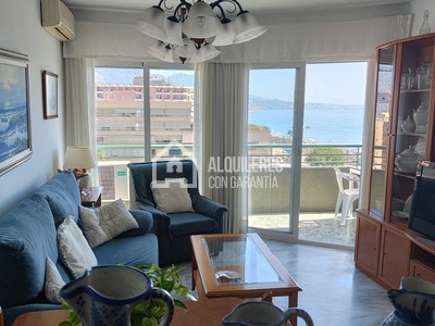 Apartamento en alquiler en Estepona, Puerto Deportivo, con 2 dormitorios, 2 baños y plaza de garaje
