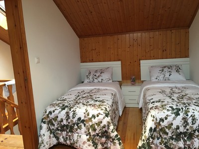 Casa rural en alquiler vacacional en Ortigueira, con 4 dormitorios, baño, aseo, plaza de garaje y balcón