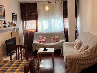 Apartamento en alquiler vacacional en Porto De Espasante, Ortigueira, con 2 dormitorios, baño y plaza de garaje