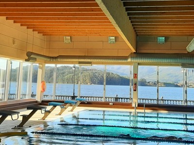 piscina climatizada municipal a 7 km alojamiento