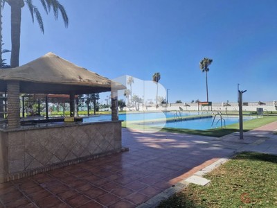 Piso en venta en Salobreña, Playa, con 1 dormitorio, baño, plaza de garaje y terraza