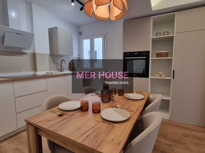 Piso en venta en Logroño, Gran Via, con 3 dormitorios y 2 baños