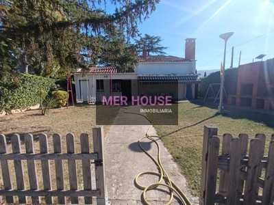 Casa rural en venta en Albelda, El Retiro, con 4 dormitorios, baño, aseo, plaza de garaje, trastero y terreno