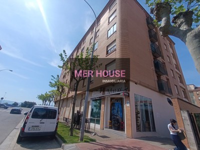 Piso en venta en Logroño, Cascajos - Piqueras, con 3 dormitorios, 2 baños, plaza de garaje y balcón