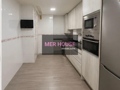 Piso en venta en Logroño, Juzgados, con 3 dormitorios, 2 baños y trastero