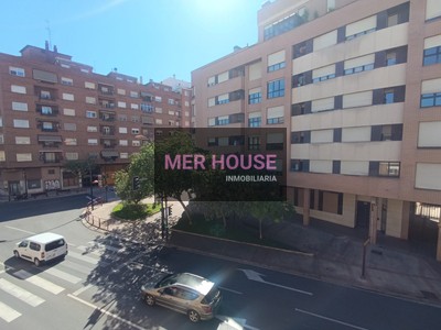 Apartamento en venta en Logroño, Ayuntamiento, con 2 dormitorios y baño