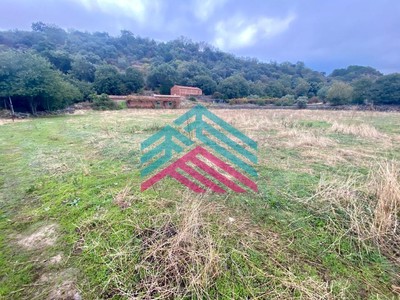 Casa en venta en Candeleda, con terreno