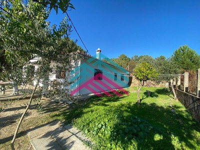 Chalet en venta en Candeleda, Cerro De La Greda