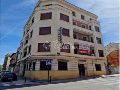 Edificio en venta en Guadalajara, con 20 dormitorios y 10 baños