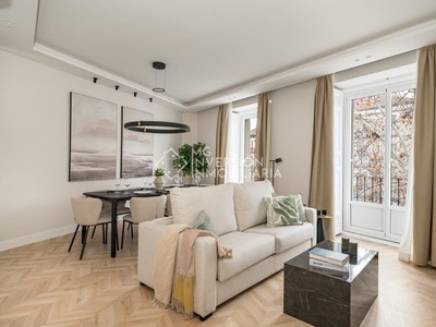 Piso en venta en Atocha, con 3 dormitorios y 3 baños