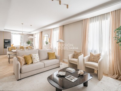 Piso en venta en Salamanca, con 2 dormitorios y 2 baños