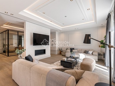 Piso en venta en Salamanca, con 4 dormitorios y 5 baños