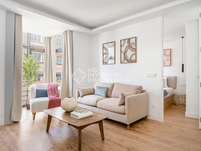 Piso en venta en Centro, con 2 dormitorios y 2 baños