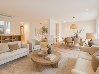 Piso en venta en Salamanca, con 3 dormitorios, 3 baños y aseo