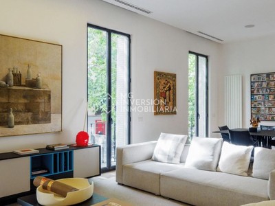 Piso en venta en Salamanca, con 3 dormitorios, 3 baños, aseo y plaza de garaje