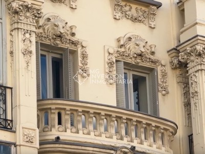 Piso en venta en Salamanca, con 3 dormitorios, 4 baños y 10 balcones