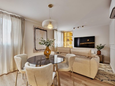 Piso en venta en Centro, con 2 dormitorios y 2 baños