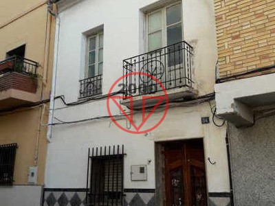 Casa en venta en Buñol, Las Ventas, con 4 dormitorios, baño y balcón