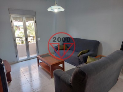 Piso en alquiler en Valencia, Marchalenes, con 3 dormitorios, baño y 2 balcones