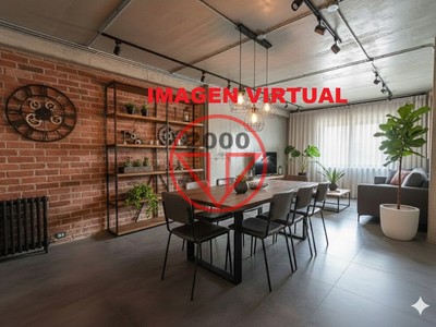 Piso en venta en Valencia, con 3 dormitorios, baño y balcón