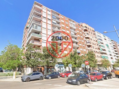 Piso en venta en Valencia, Na Rovella, con 4 dormitorios, baño, aseo y balcón