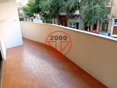 Piso en alquiler en Valencia, Tendetes, con 3 dormitorios, 2 baños, balcón y terraza