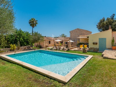 Villa en alquiler vacacional en Artà, Artà, con 4 dormitorios, 2 baños, 7 plazas de garaje y terreno