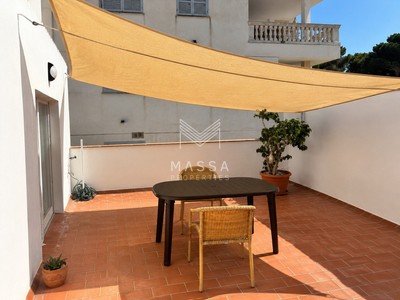 Apartamento en alquiler en Capdepera, Cala Ratjada, con 3 dormitorios, baño, balcón y terraza