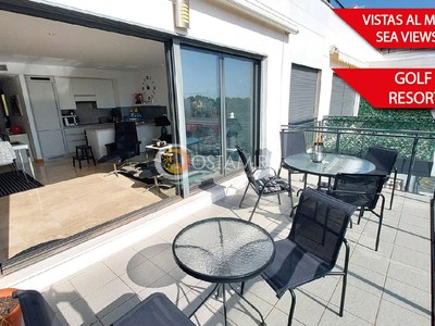 Ático en Lomas de Campoamor con solárium, vistas al mar y piscina infinity