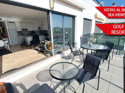 Ático en Lomas de Campoamor con solárium, vistas al mar y piscina infinity