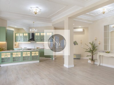 Piso en venta en Valencia, con 3 dormitorios y 2 baños