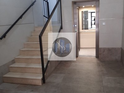 Piso en venta en Valencia, con 3 dormitorios y baño