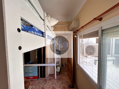 Piso en venta en Valencia, con 3 dormitorios, 2 baños y balcón