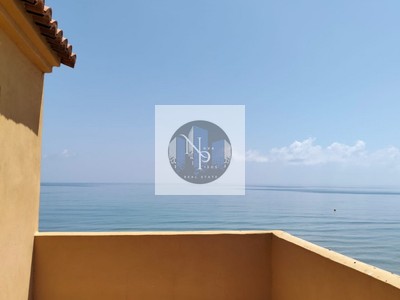 Adosado en venta en Mareny De Barraquetes, con 4 dormitorios, 2 baños, 2 plazas de garaje, trastero, 2 balcones y 5 terrazas