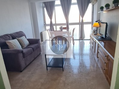 Piso en venta en Valencia, con 3 dormitorios y baño