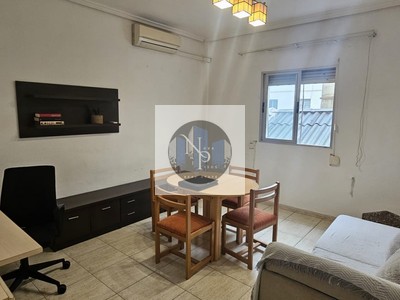 Piso en venta en Valencia, con 3 dormitorios, baño, trastero y terraza