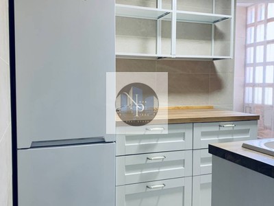 Piso en venta en Valencia, con 3 dormitorios y baño