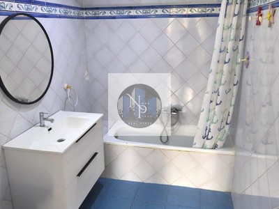 Piso en venta en Valencia, con 2 dormitorios, baño, balcón y terraza