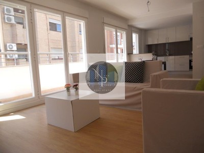 Piso en venta en Paterna, con 4 dormitorios, 2 baños y balcón