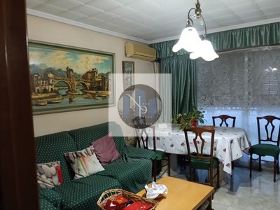 Piso en venta en Valencia, con 3 dormitorios y baño