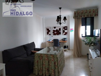 Piso en venta en Marchena, con 3 dormitorios y baño