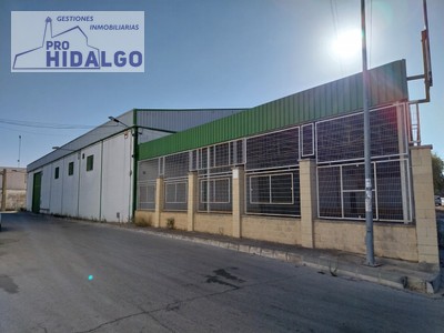 Nave industrial en venta en Marchena, con 4 baños