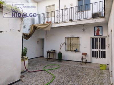 Casa en venta en Marchena