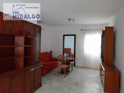 Piso en venta en Marchena, con 2 dormitorios y baño