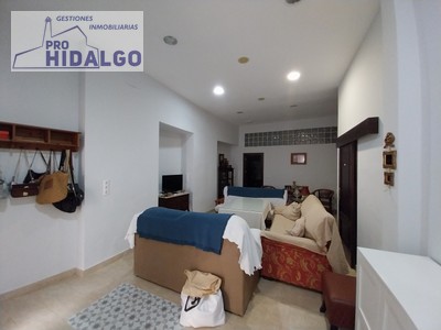 Piso en venta en Marchena, con 2 dormitorios y 2 baños