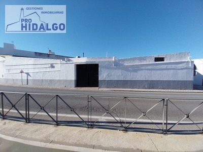 Nave industrial en venta en Marchena, con baño
