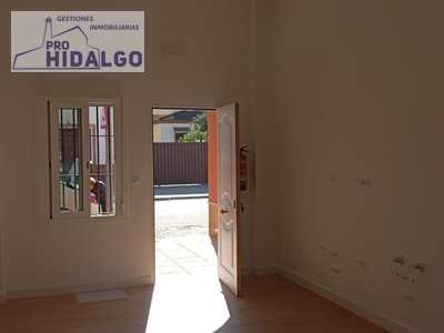 Piso en venta en Marchena, con 2 dormitorios y baño