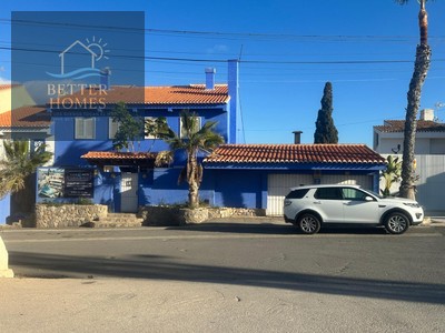Chalet en venta en Puerto De Mazarron, El Faro, con 5 dormitorios, 4 baños, trastero, 2 balcones y terreno