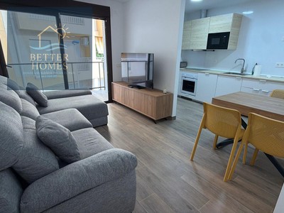 Apartamento en venta en Puerto De Mazarron, Bahia, con 3 dormitorios, 2 baños y balcón