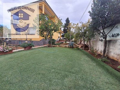 Casa en venta en El Vendrell, Baronia-oasis, con 4 dormitorios, 2 baños, trastero, 4 balcones, terraza y terreno